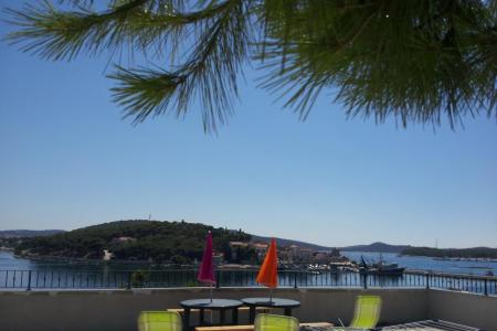 Beach house: Rogoznica apartman foto 4