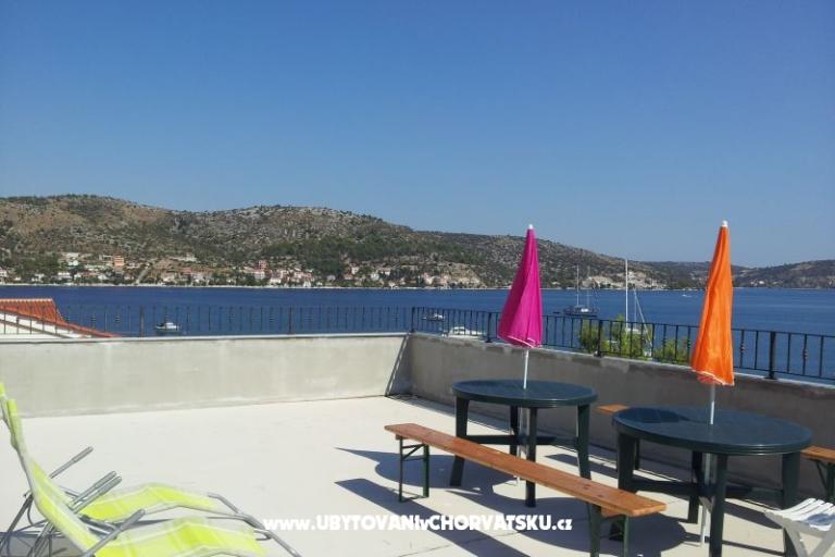 Beach house: Rogoznica apartman – foto 14
